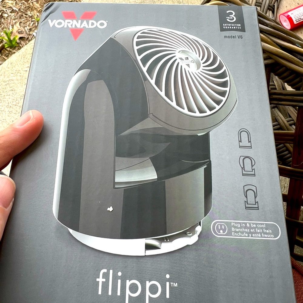 NIB Vornado Flippi Personal Fan